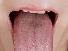 衝撃の顔舐め　ぐちょぐちょベロで唾液まみれ！フルボッキ！！　サンプル画像02